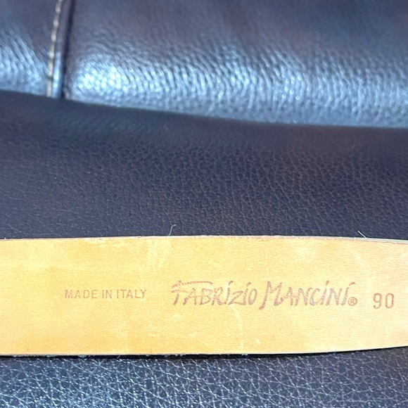 Woman’s belts - Picture 5 of 8